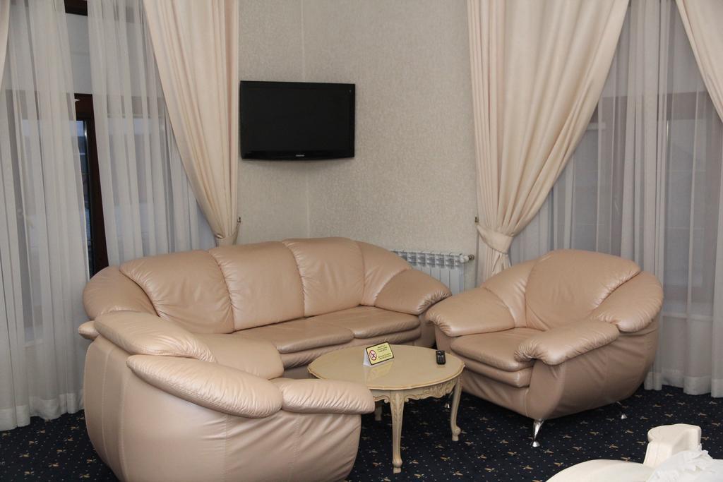 Kleopatra Vip Hotel Camenița Exterior foto